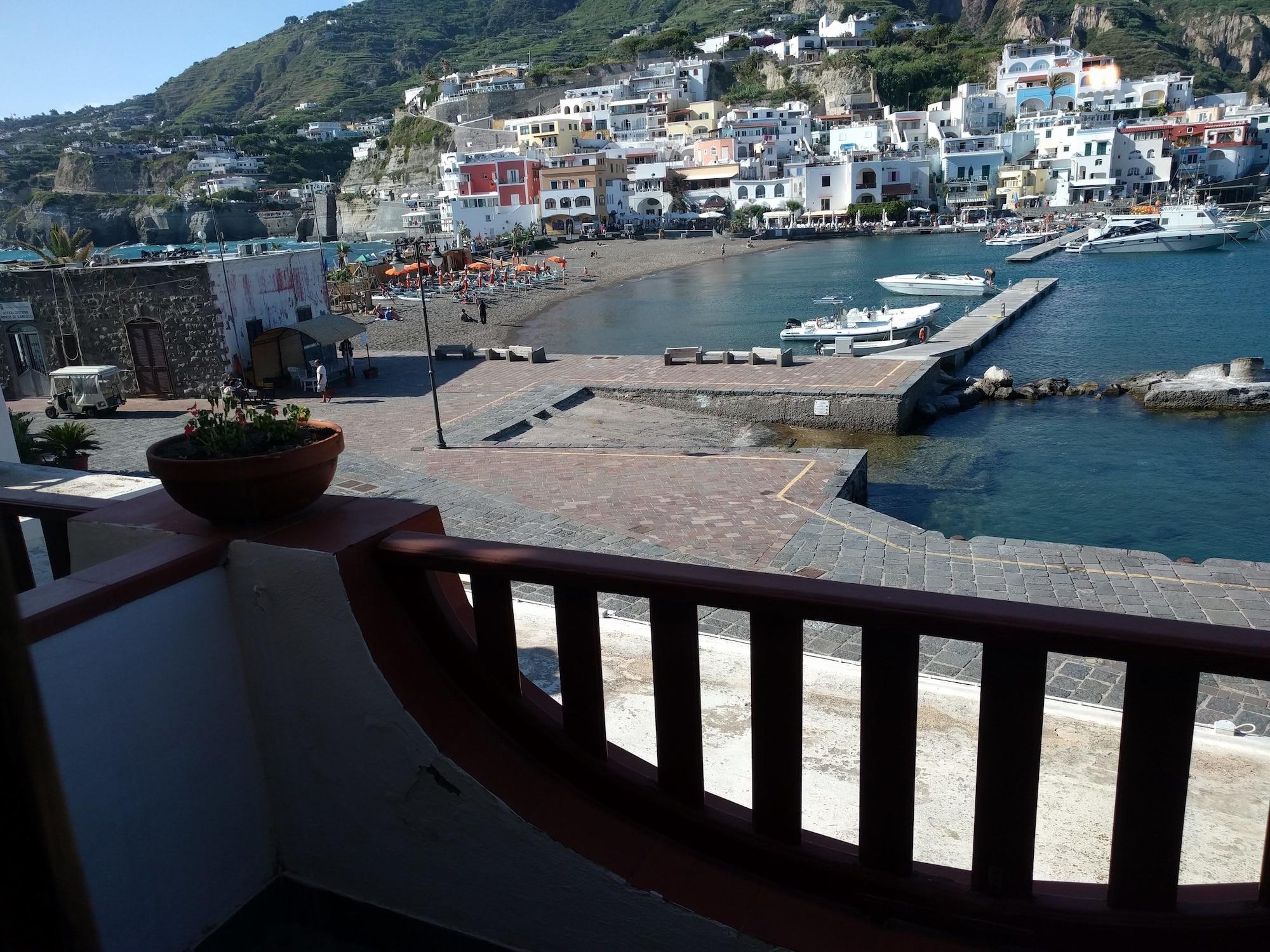 Hotel Conte - S. Angelo Bay Serrara Fontana ภายนอก รูปภาพ