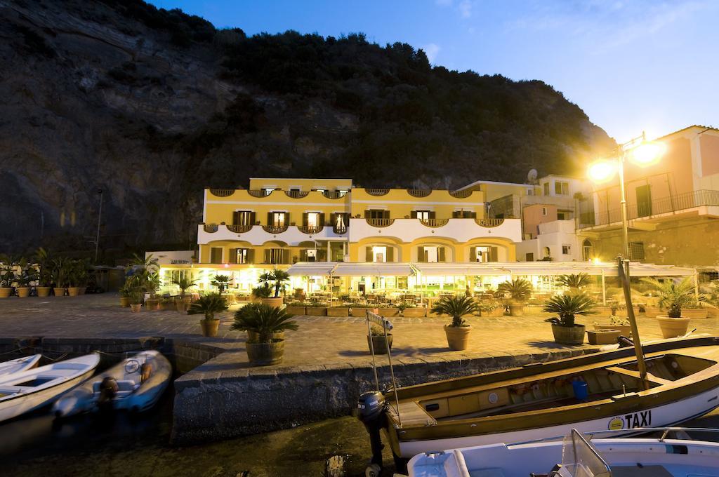 Hotel Conte - S. Angelo Bay Serrara Fontana ภายนอก รูปภาพ