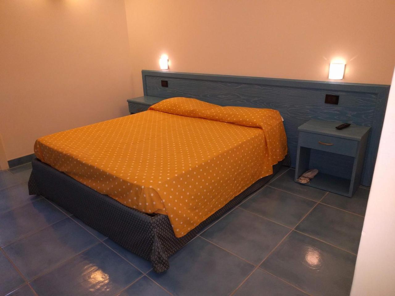 Hotel Conte - S. Angelo Bay Serrara Fontana ภายนอก รูปภาพ