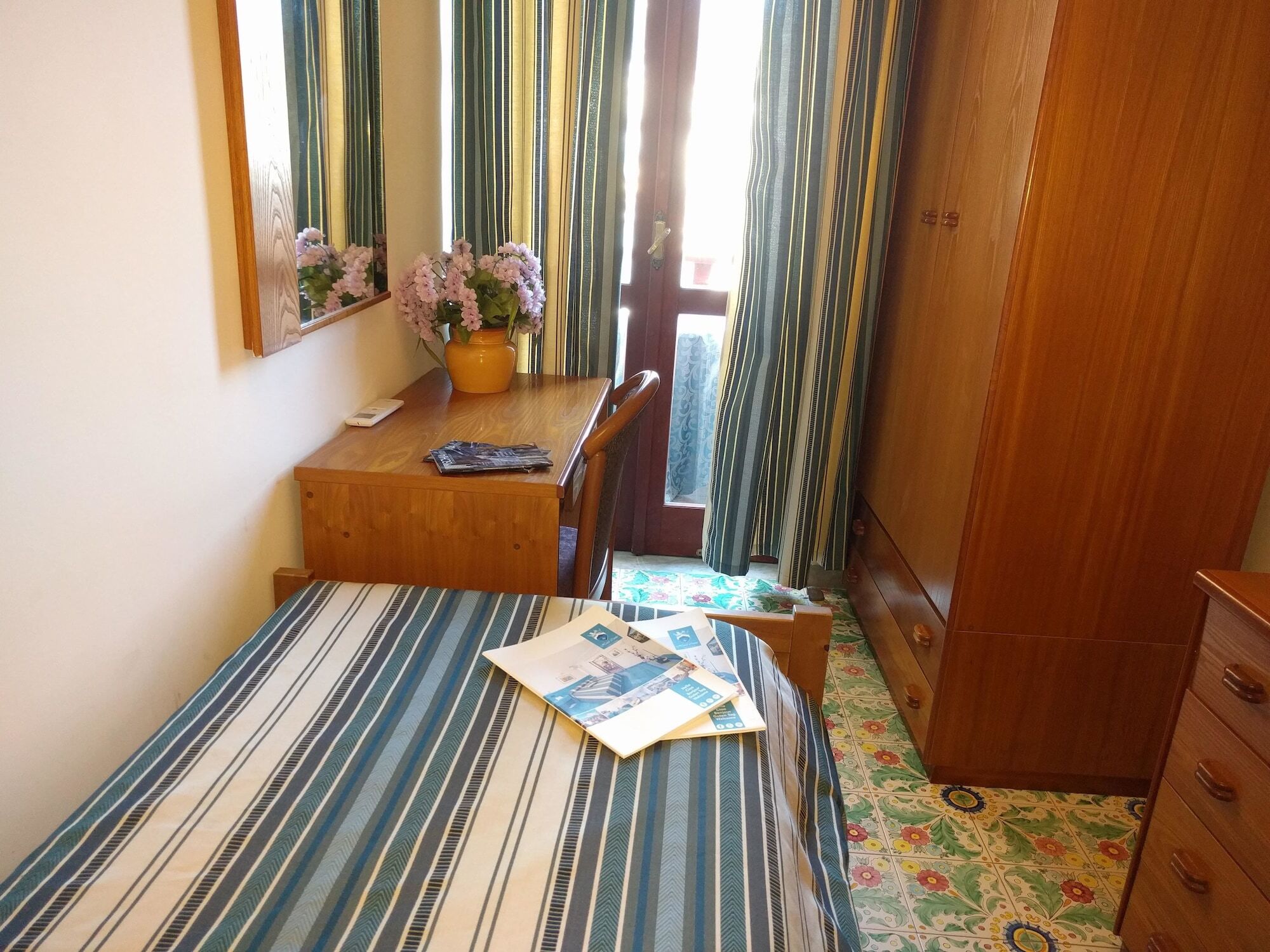 Hotel Conte - S. Angelo Bay Serrara Fontana ภายนอก รูปภาพ