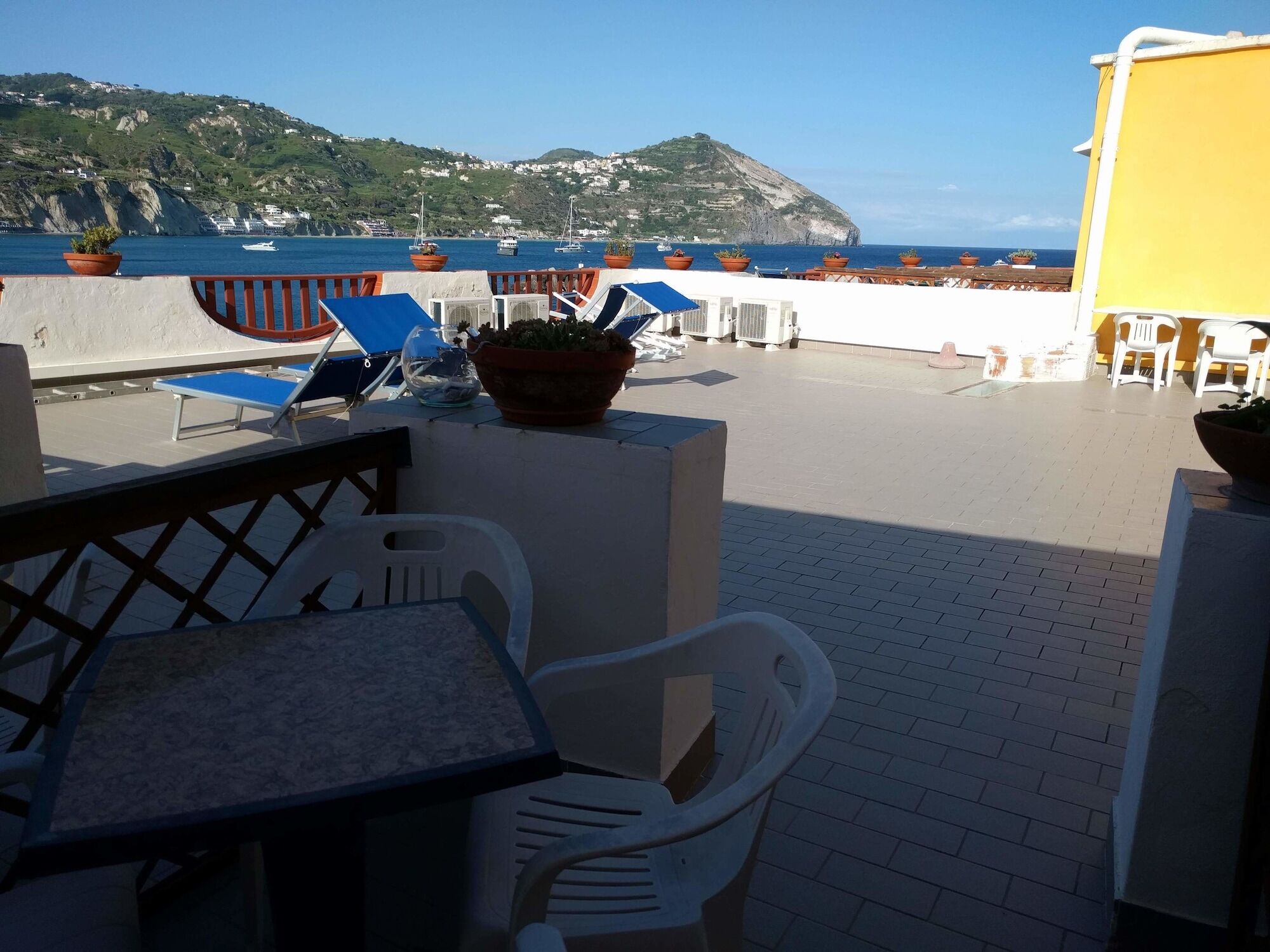 Hotel Conte - S. Angelo Bay Serrara Fontana ภายนอก รูปภาพ